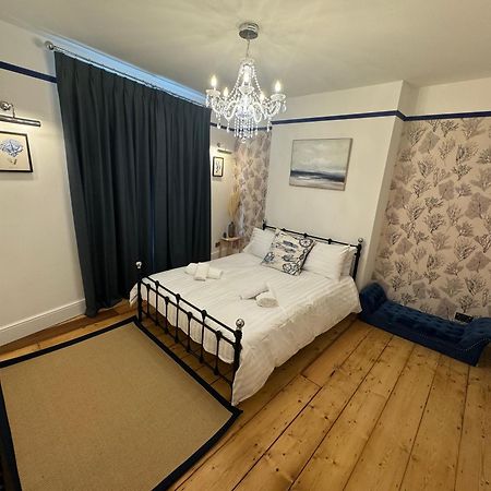 Mill Hill Guest House Каус Екстериор снимка