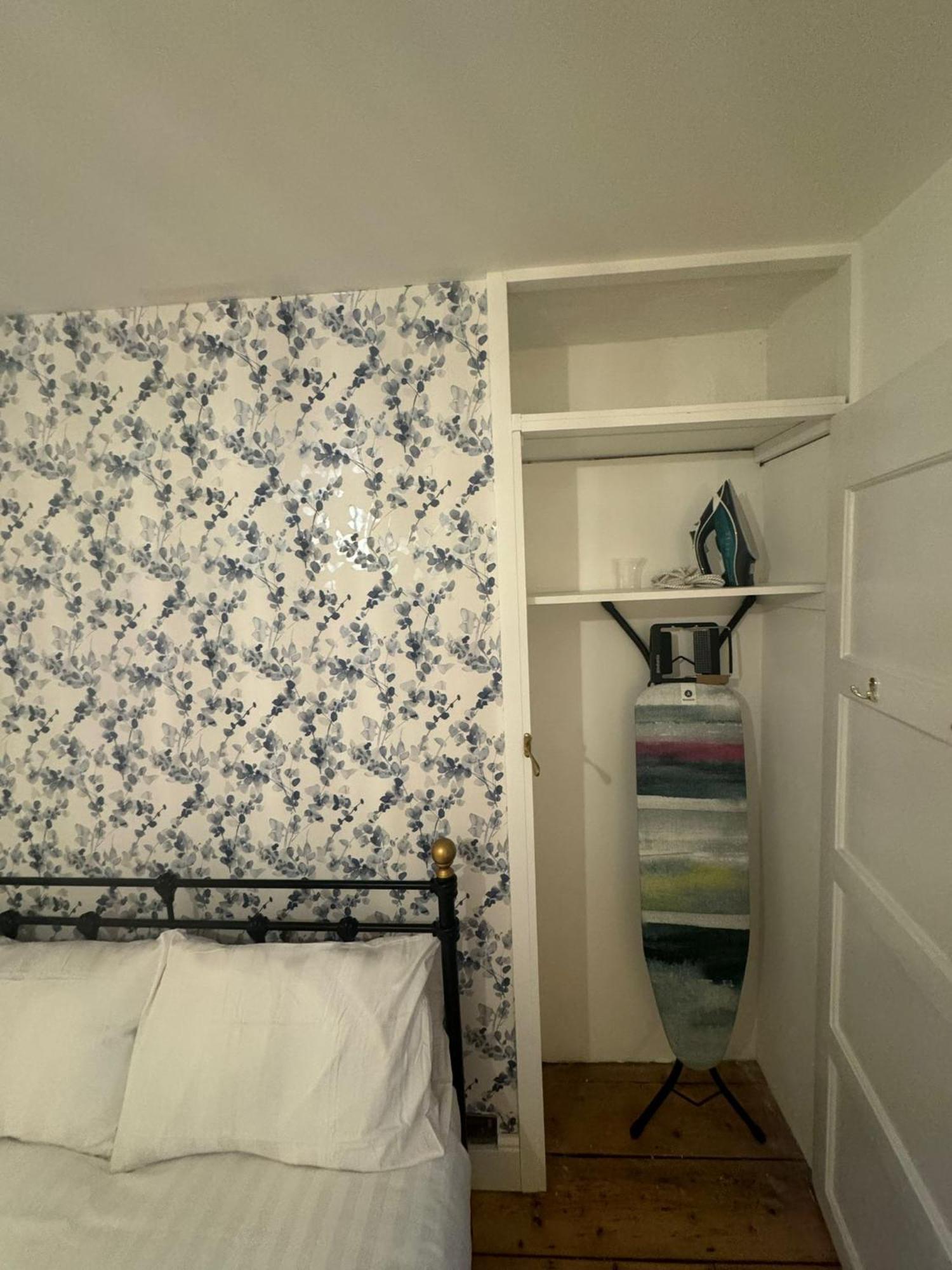 Mill Hill Guest House Каус Екстериор снимка