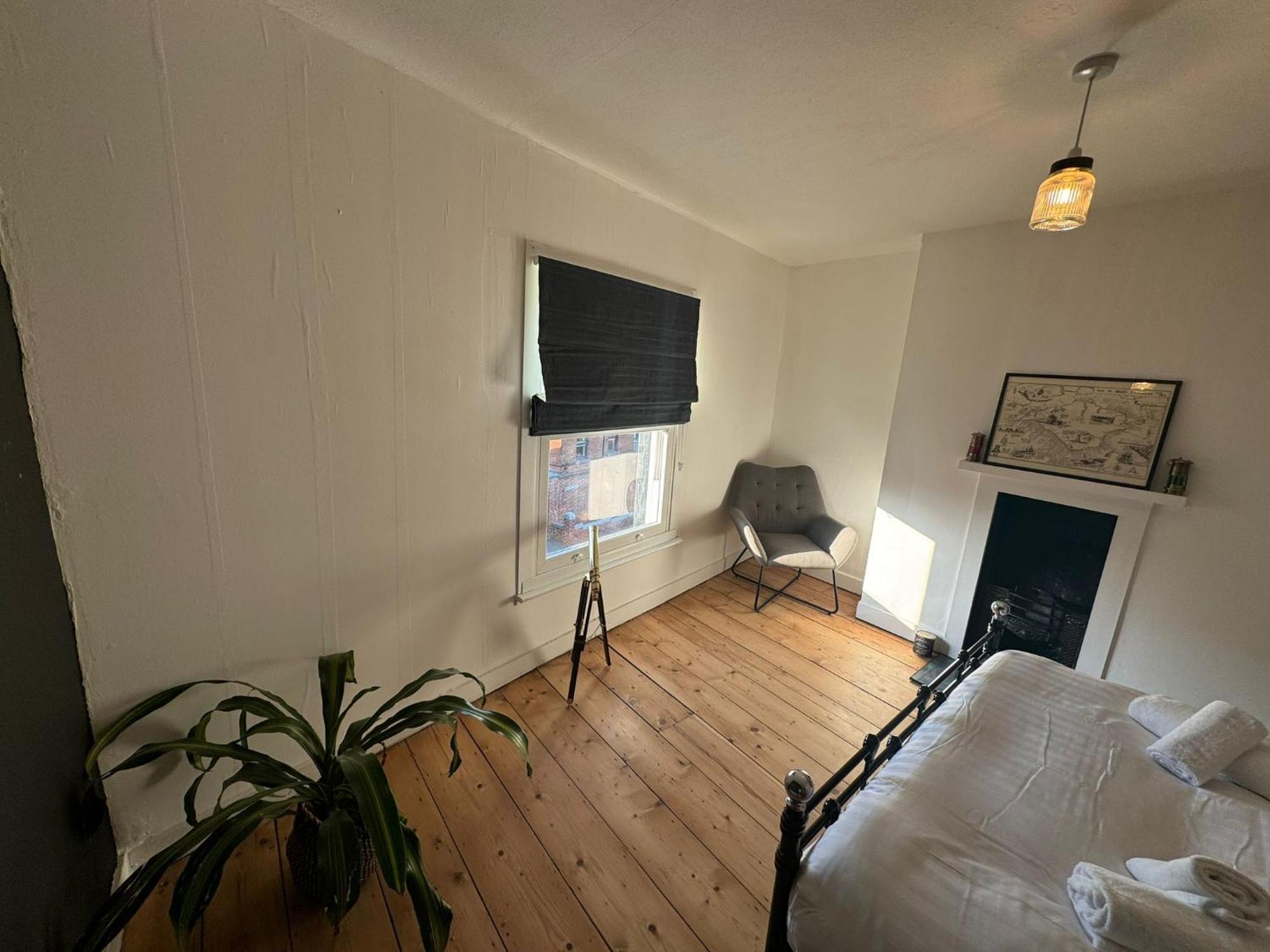 Mill Hill Guest House Каус Екстериор снимка